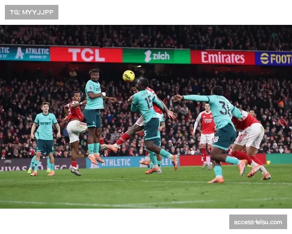 西汉姆联与森林成保级直接对手，相互战绩或成关键